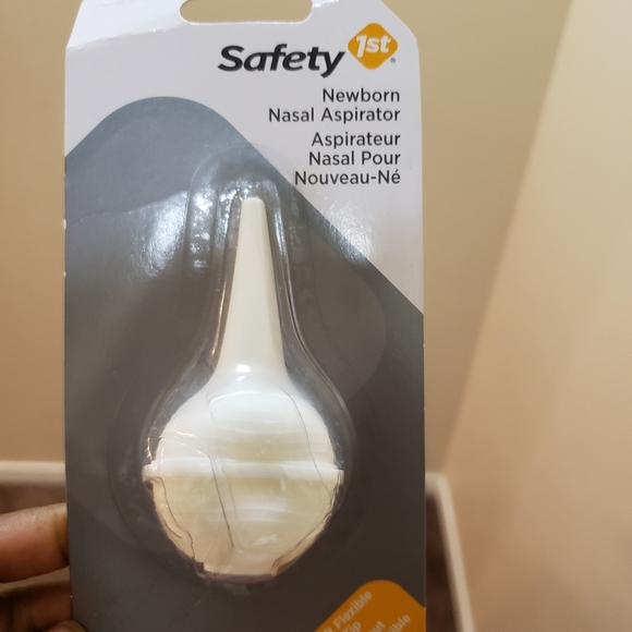 Baby on board sign, wipe case and nasal aspirator all brand new - Picture 3 of 3